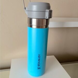 Stanley Teal & Gray Water Bottle • 24oz